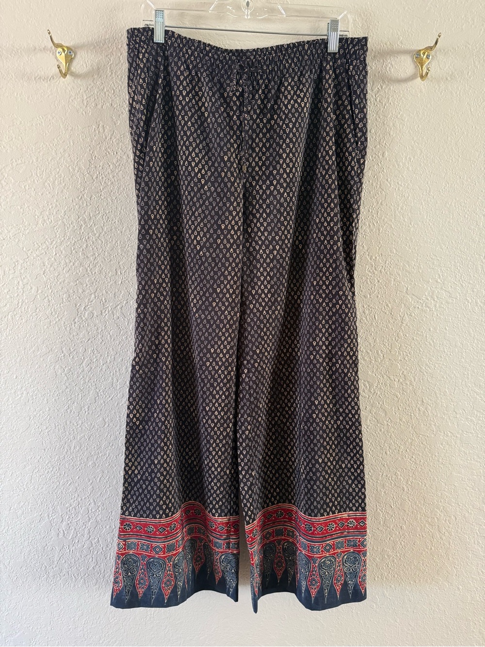 Lauren Ralph Lauren Satiny Wide Leg Pull On Pants Size 10 Boho Print Hip Pockets
